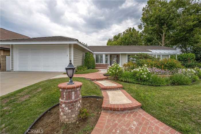 photo 1: 25631 Serena Drive, Valencia CA 91355