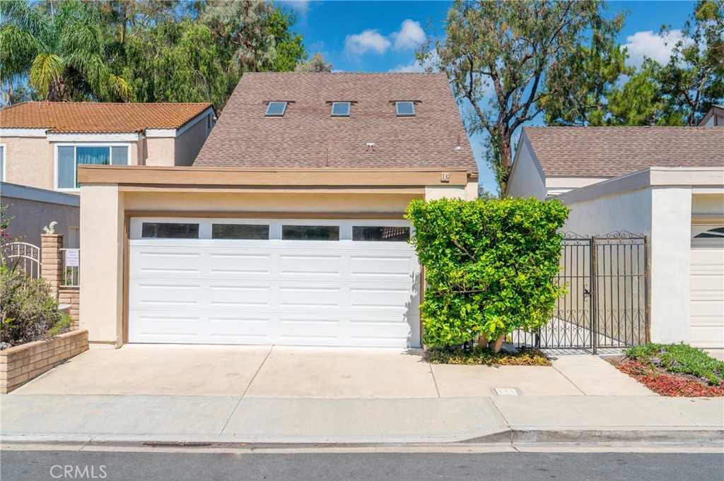 photo 1: 16 Willow Tree Lane, Irvine CA 92612