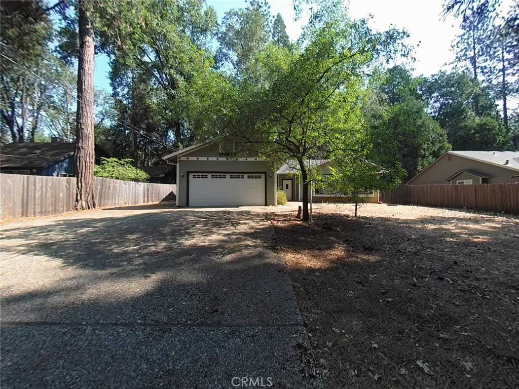 photo 2: 14305 Sinclair Circle, Magalia CA 95954