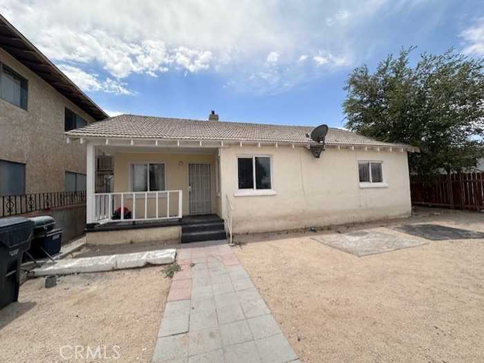 photo 2: 108 W Fredricks Street, Barstow CA 92311