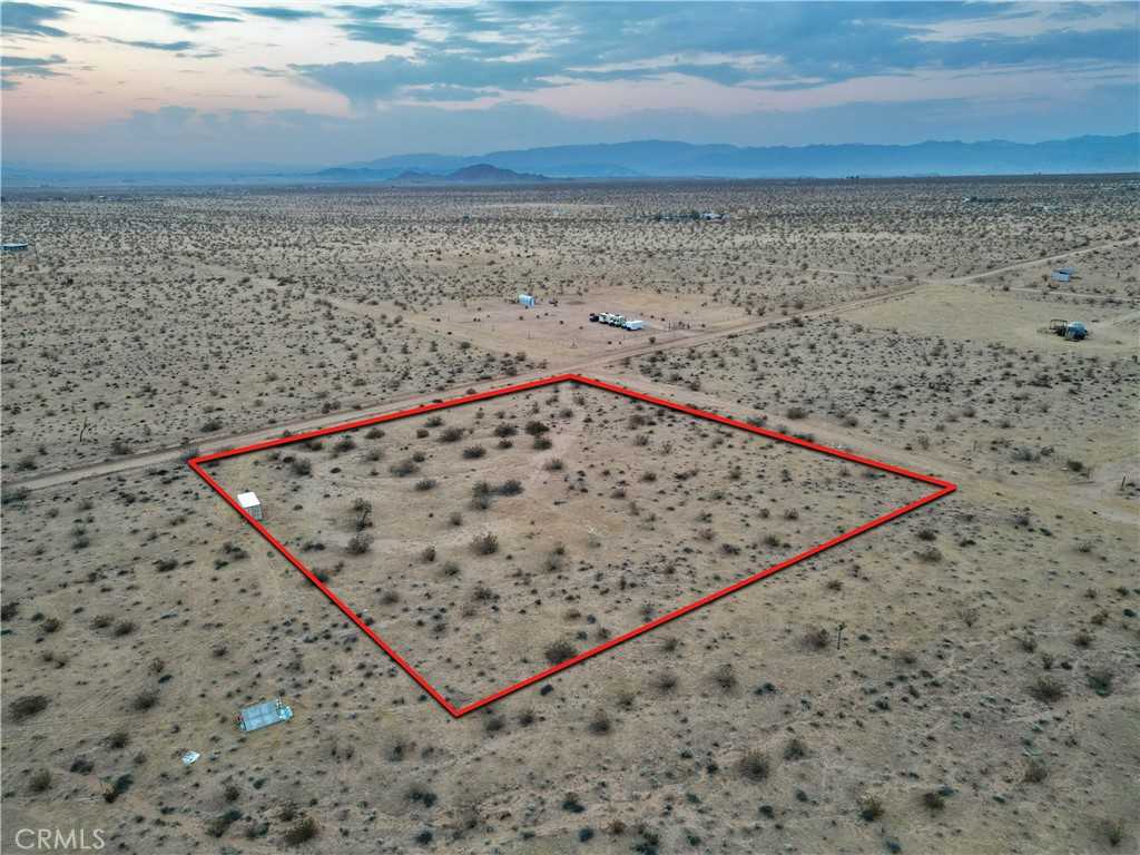 photo 2: Venus Street, Joshua Tree CA 92252