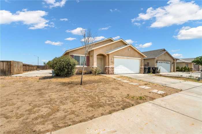 photo 1: 12050 White Oak Court, Victorville CA 92392