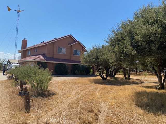 photo 2: 8187 Anaconda Avenue, Oak Hills CA 92344