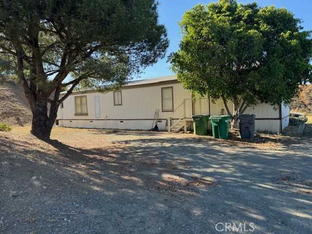 photo 1: 1725 Galloway Lane, Corona CA 92881