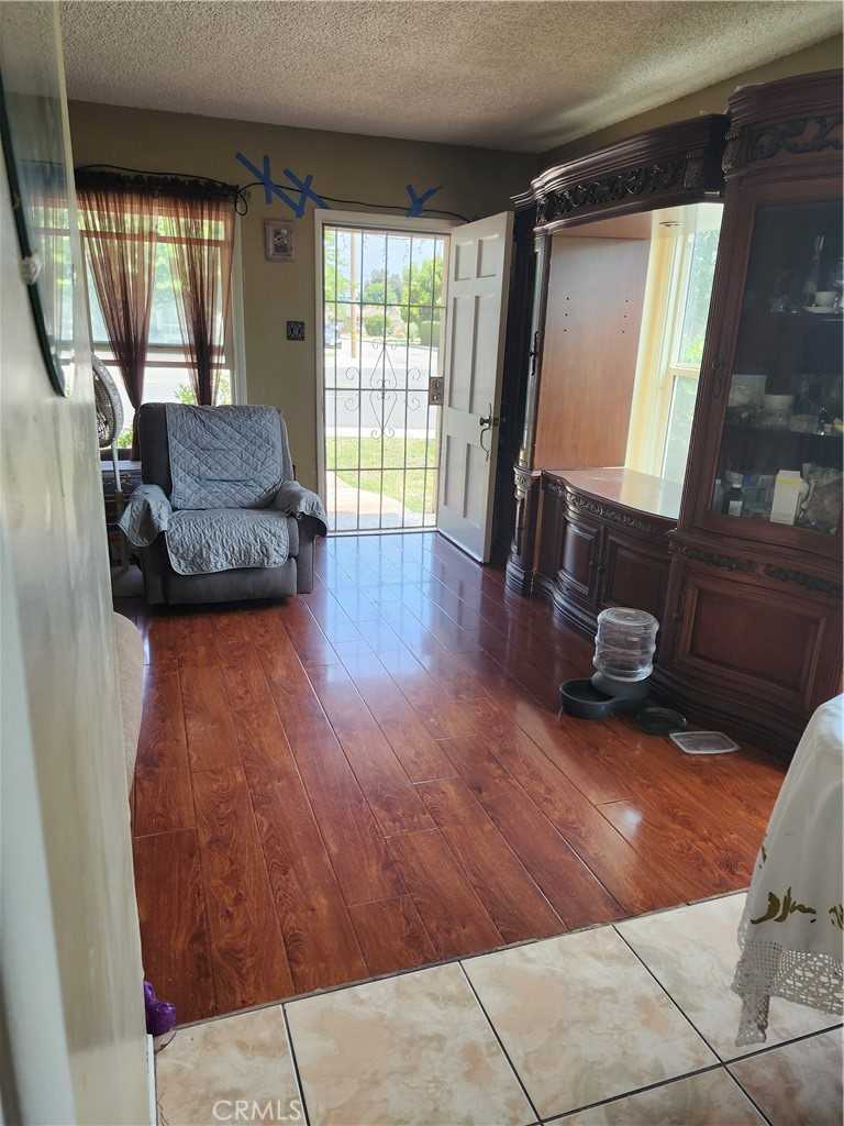 photo 3: 894 Philadelphia Street, Pomona CA 91766