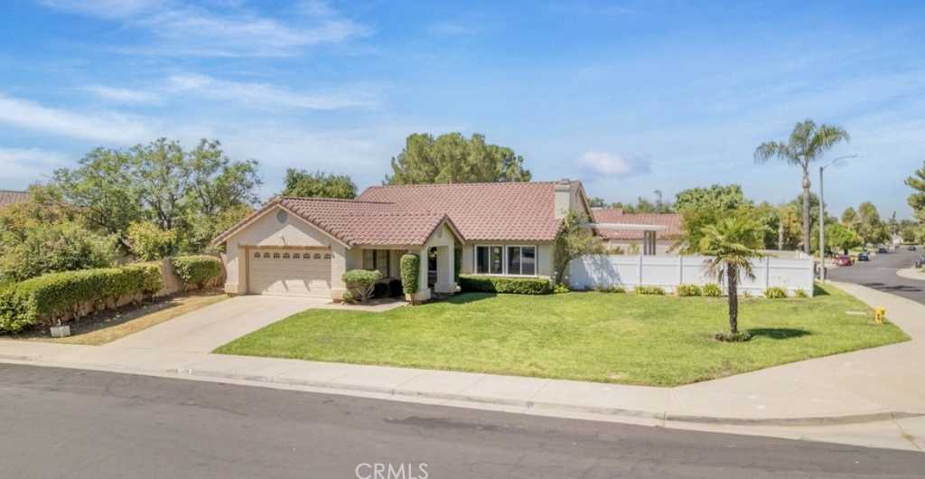 photo 3: 12179 Leif Ericson Drive, Moreno Valley CA 92557