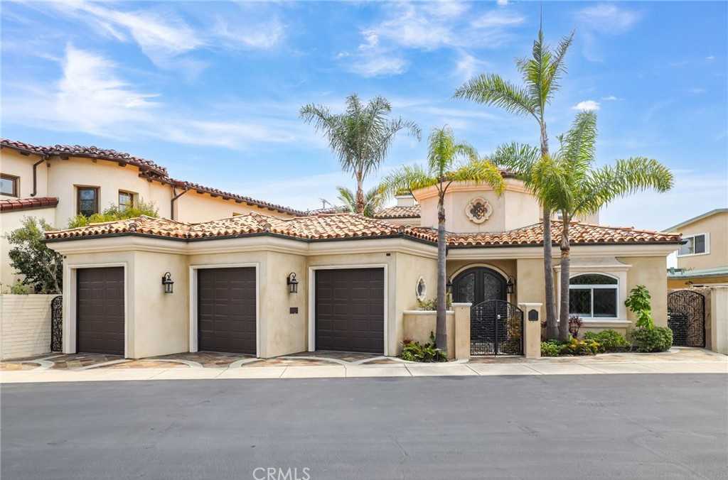 photo 1: 34 Balboa Coves, Newport Beach CA 92663