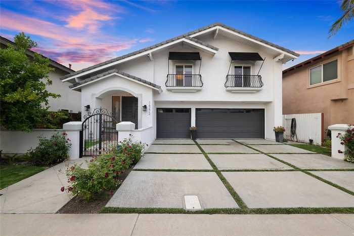 photo 2: 16272 Tisbury Circle, Huntington Beach CA 92649