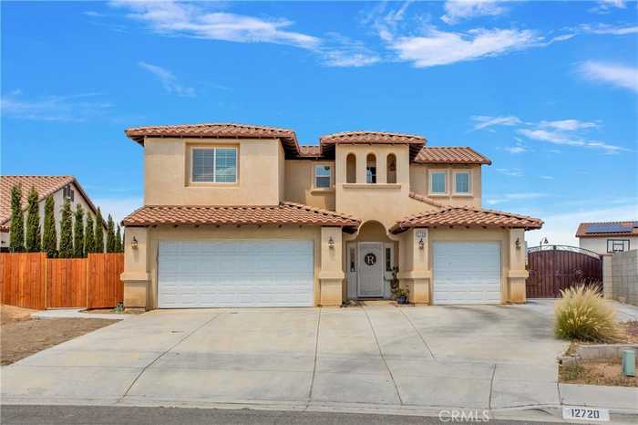 photo 2: 12720 Sweetwater Circle, Victorville CA 92392