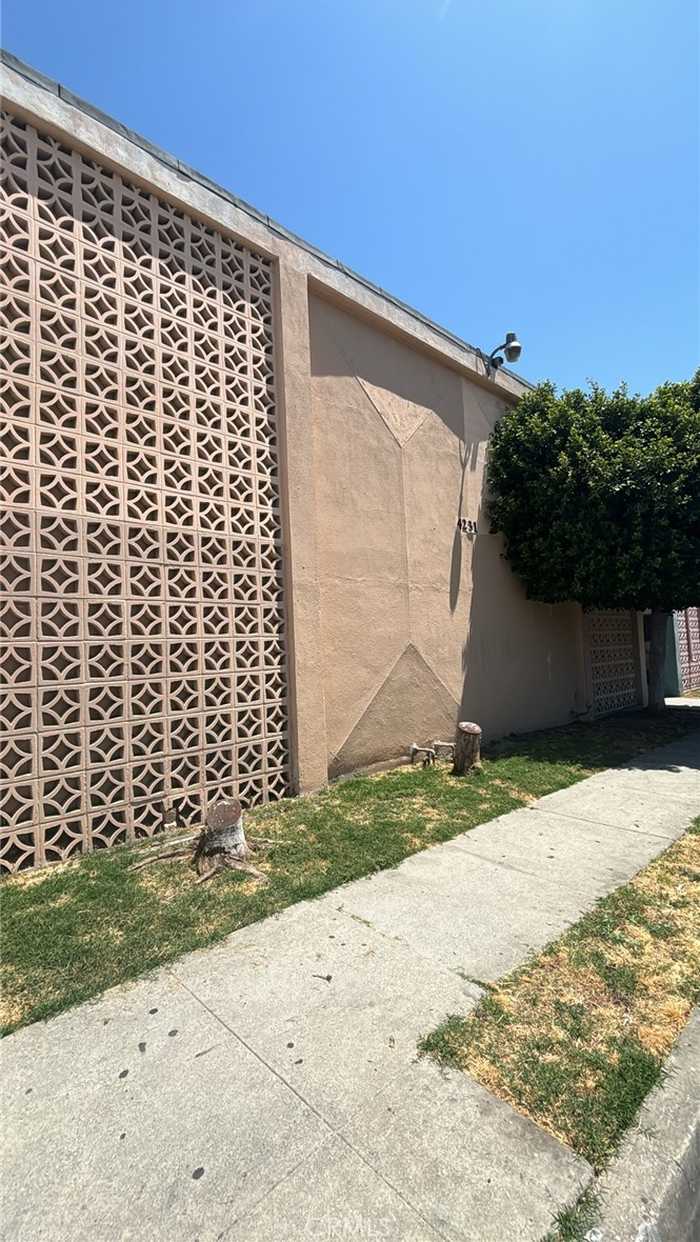 photo 1: 4231 Walnut Street, Bell CA 90201