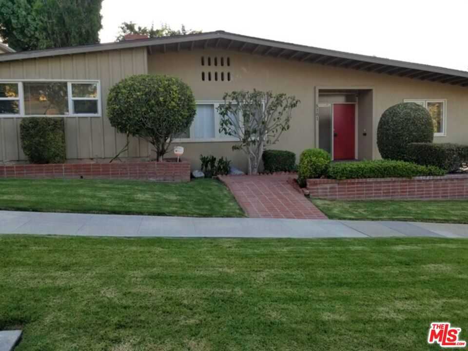 photo 1: 5101 Presidio Drive, View Park CA 90043