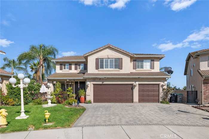 photo 2: 12639 Thoroughbred Court, Eastvale CA 92880