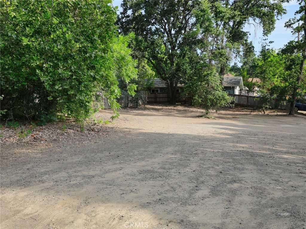 photo 3: 510 Armstrong Street, Lakeport CA 95453