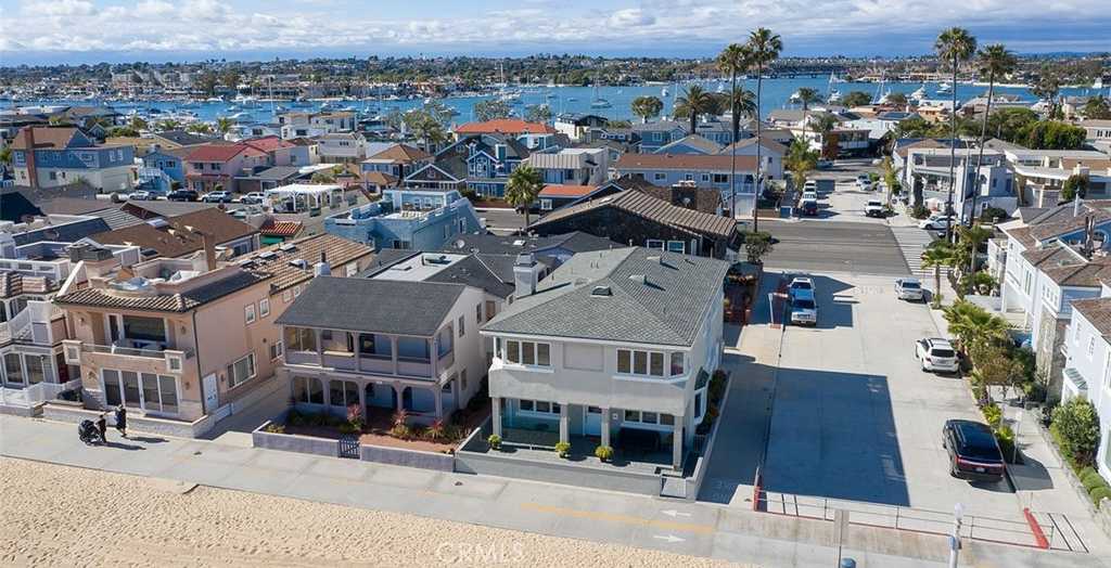 photo 1: 600 W Oceanfront, Newport Beach CA 92661