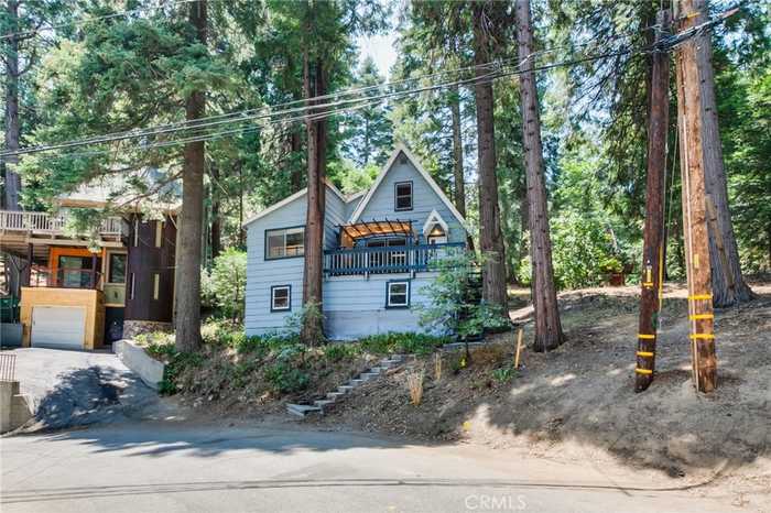 photo 1: 658 W Victoria Court, Lake Arrowhead CA 92352