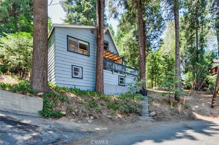 photo 2: 658 W Victoria Court, Lake Arrowhead CA 92352