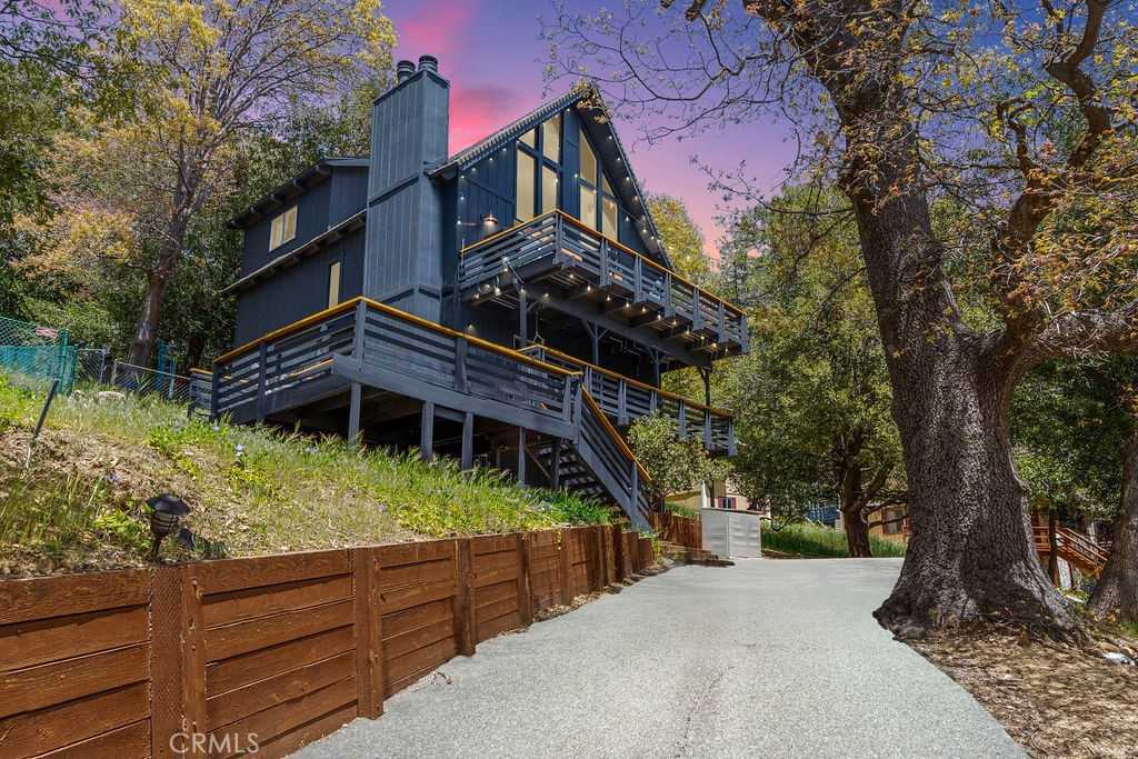 photo 3: 27528 Matterhorn Drive, Lake Arrowhead CA 92352