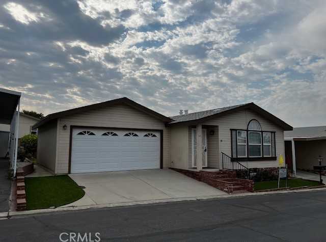 photo 2: 3850 Atlantic Avenue Unit 13, Highland CA 92346