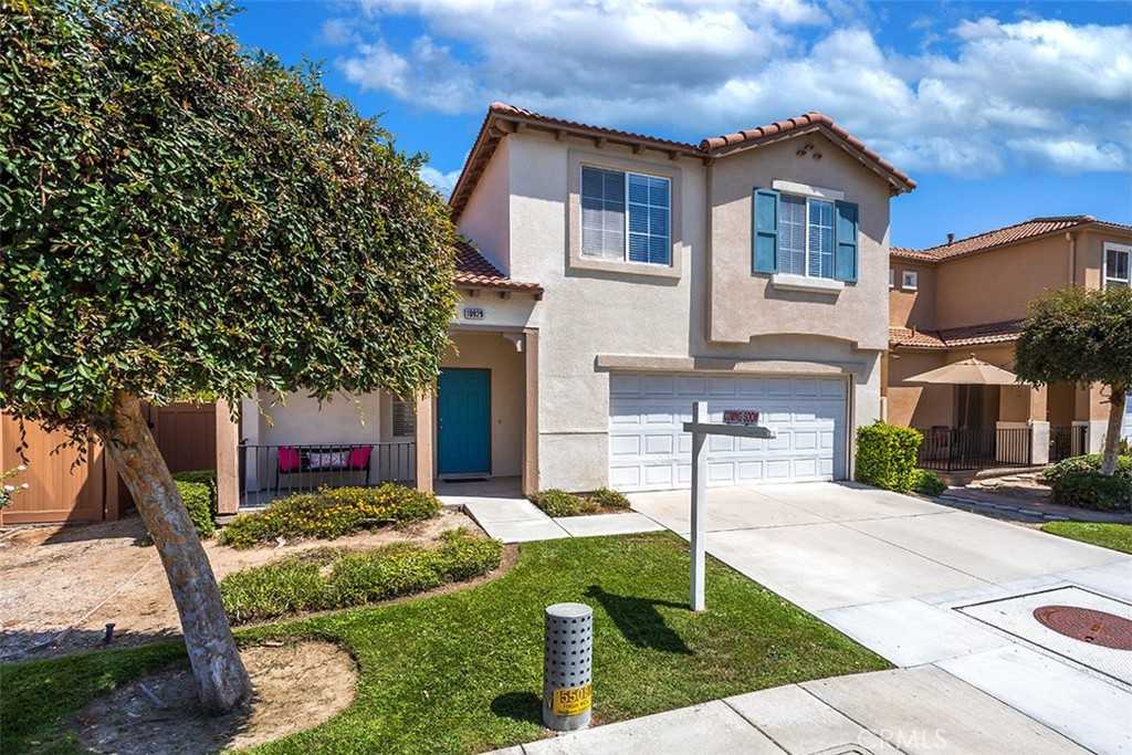 photo 3: 10929 Iris Lane, El Monte CA 91731