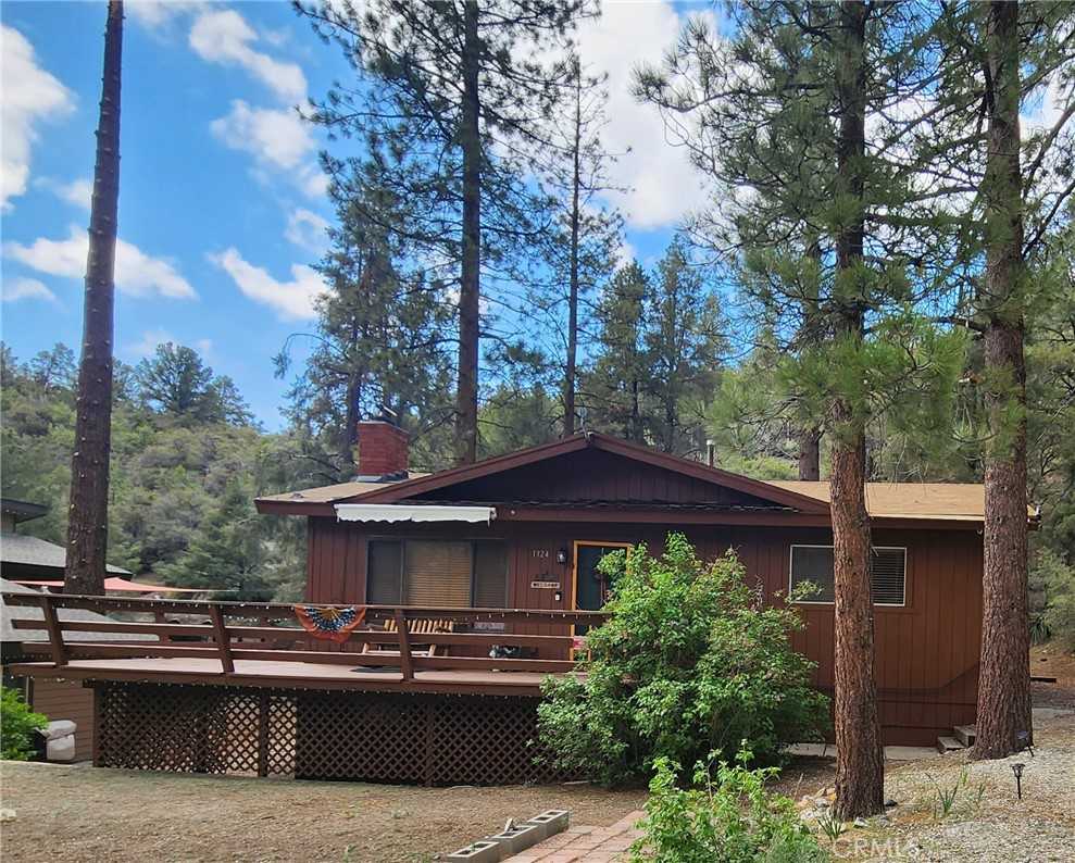 photo 1: 1324 Linden Drive, Pine Mountain Club CA 93222