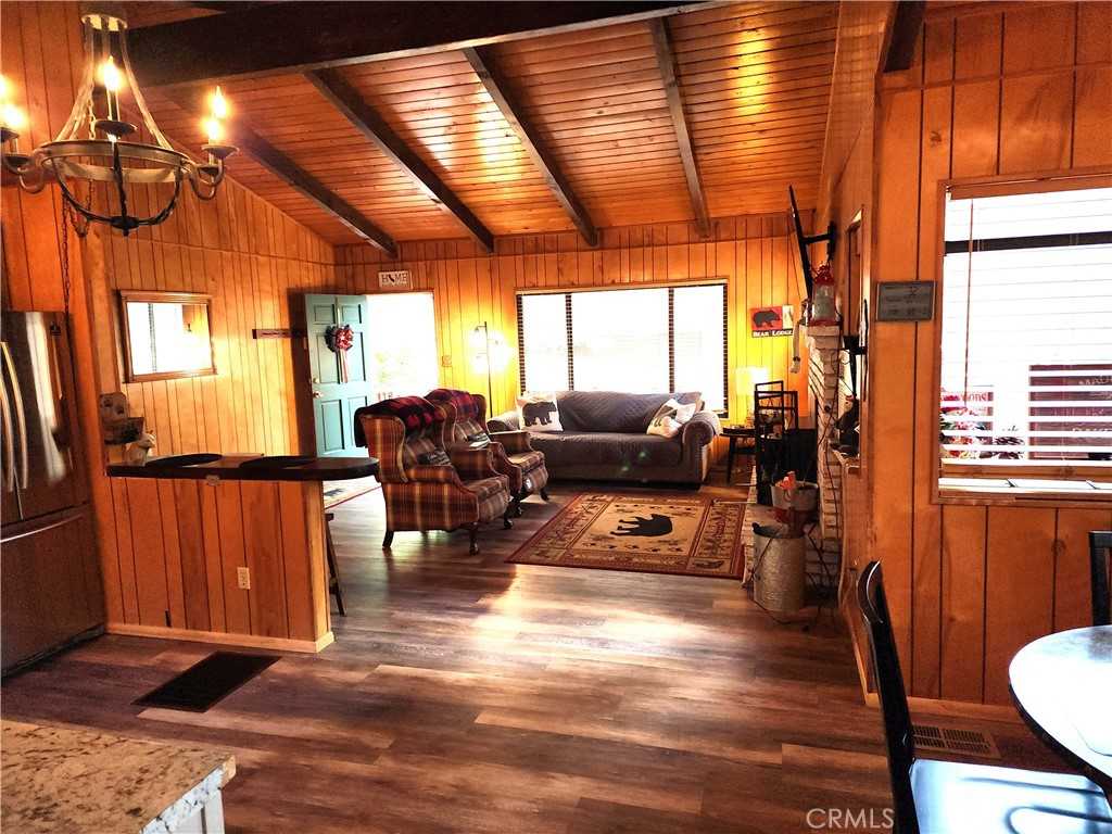 photo 2: 1324 Linden Drive, Pine Mountain Club CA 93222