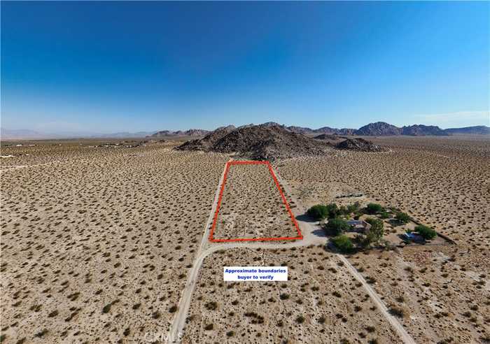 photo 2: 705 Porter Street, Lucerne Valley CA 92356