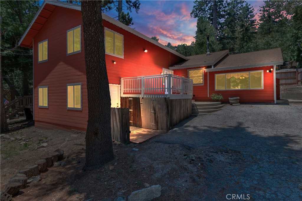 photo 2: 5940 Lake Drive, Angelus Oaks CA 92305