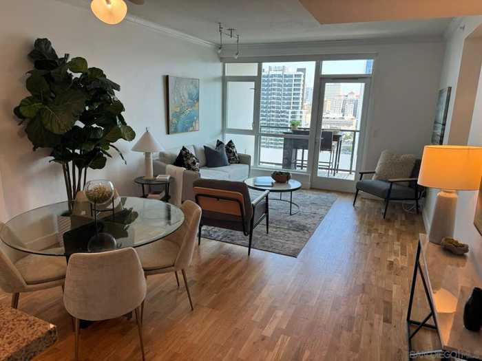 photo 2: 325 7Th Avenue Unit 1701, San Diego CA 92101