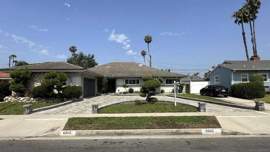 photo 1: 6005 S Sherbourne Dr, Los Angeles CA 90056