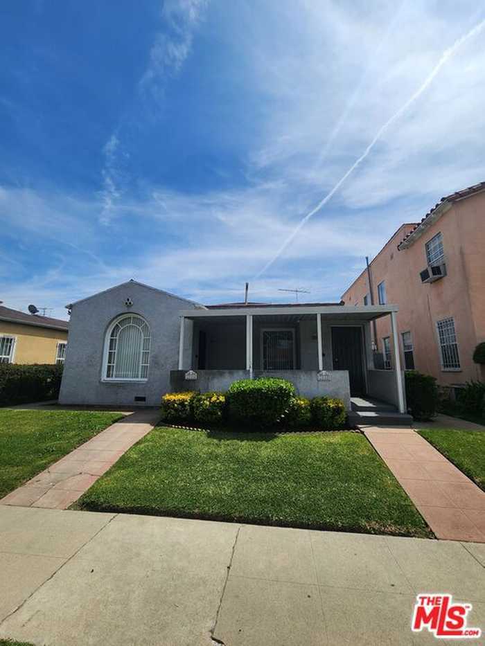 photo 2: 2806 W 43rd Place, Los Angeles CA 90008