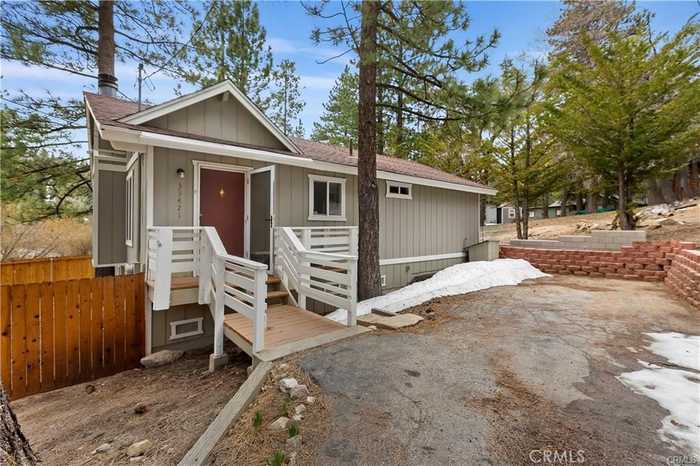 photo 2: 33421 Wild Rose Drive, Green Valley Lake CA 92341