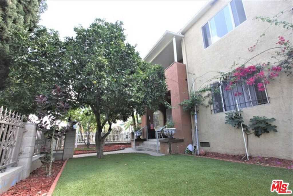 photo 1: 5418 Lemon Grove Avenue, Los Angeles CA 90038