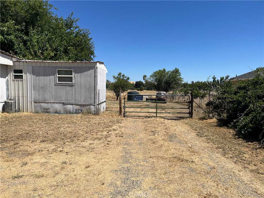 photo 2: 17290 Rancho Tehama Road, Corning CA 96021