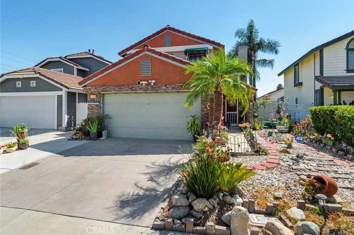 photo 1: 11672 Oak Knoll Court, Fontana CA 92337