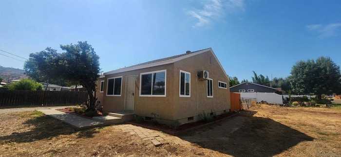 photo 1: 13521 Julian Ave, Lakeside CA 92040