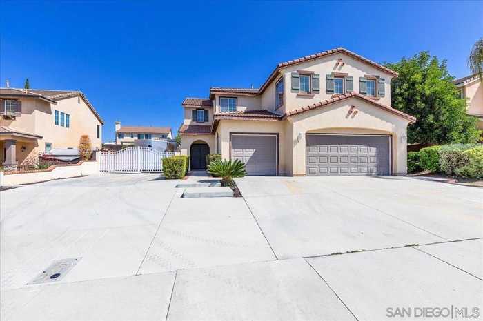 photo 2: 27868 Rosemary St, Murrieta CA 92563