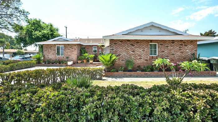 photo 1: 3102 W Del Monte Drive, Anaheim CA 92804