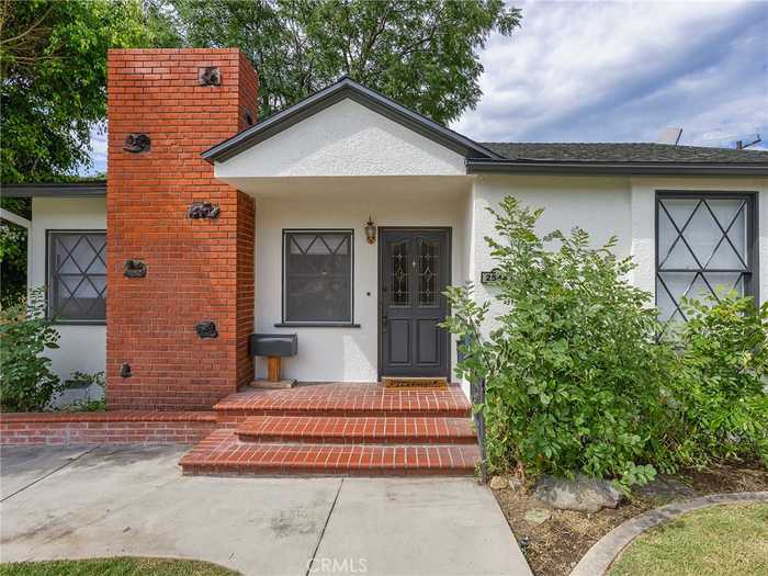 photo 1: 2544 Mayfield Avenue, Montrose CA 91020