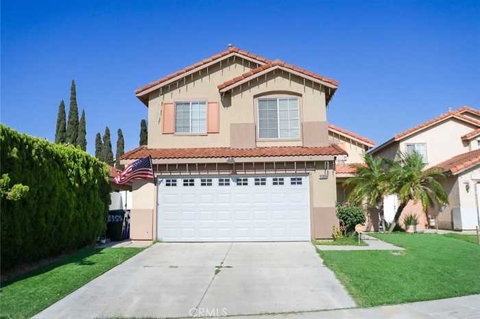 photo 1: 11355 Tomar St, Fontana CA 92337