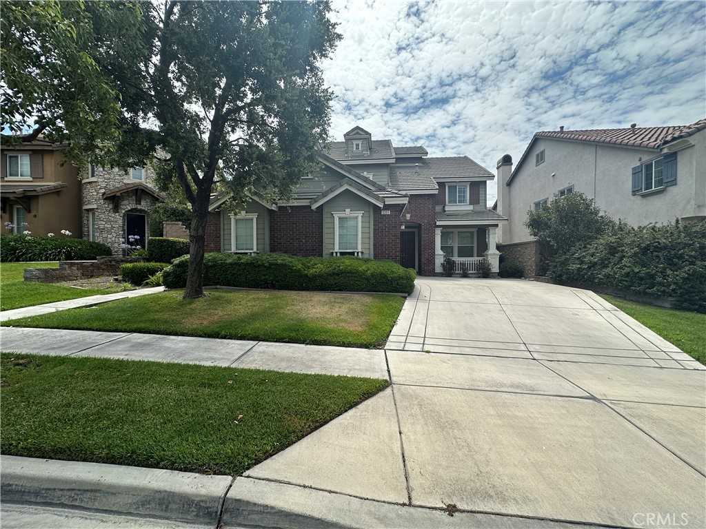 photo 1: 5359 Trento Way, Fontana CA 92336