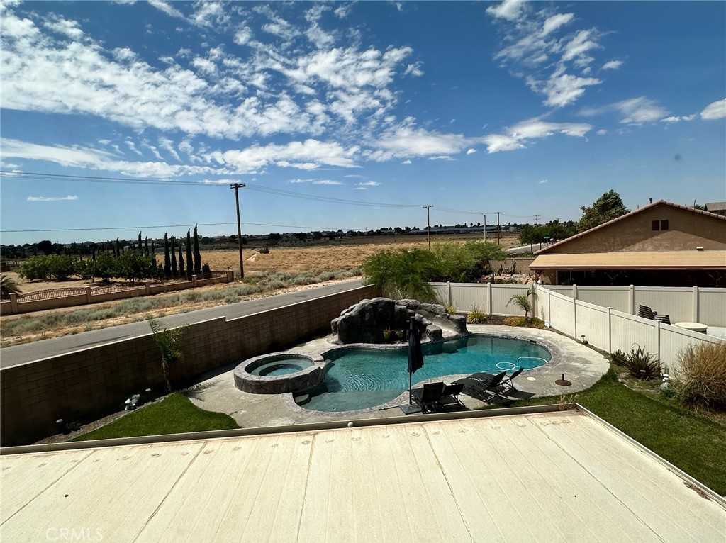 photo 1: 13702 Polk Court, Oak Hills CA 92344