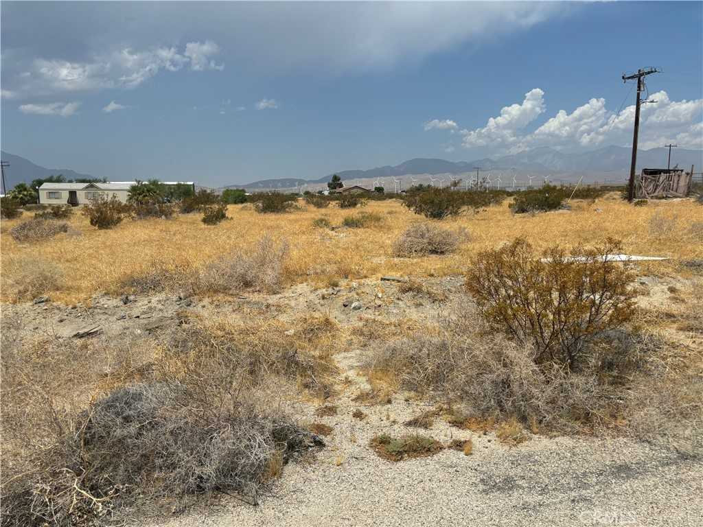 photo 2: Elaine Drive, Desert Hot Springs CA 92240