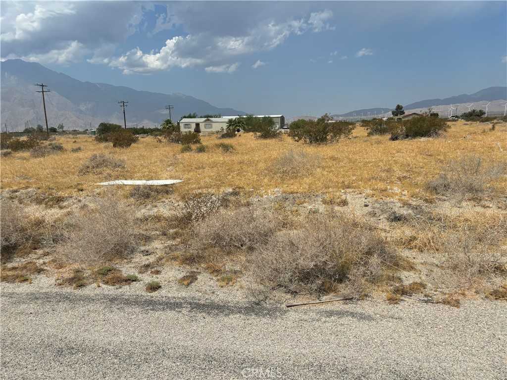 photo 3: Elaine Drive, Desert Hot Springs CA 92240