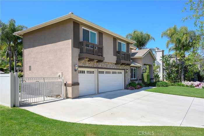 photo 2: 972 Bouquet Circle, Corona CA 92881