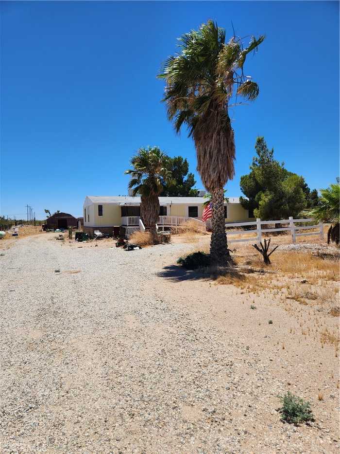 photo 1: 694 Janice Street, Mojave CA 93501