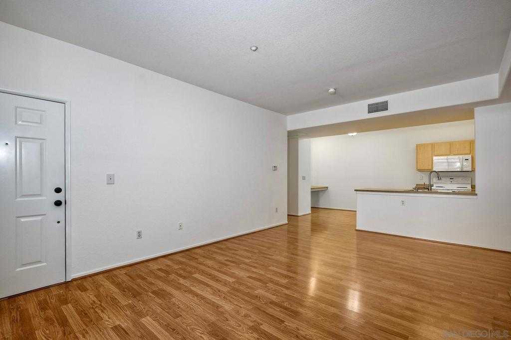 photo 2: 24909 Madison Ave Unit 612, Murrieta CA 92562