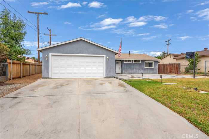 photo 1: 4021 Lorita Street, Jurupa Valley CA 92509