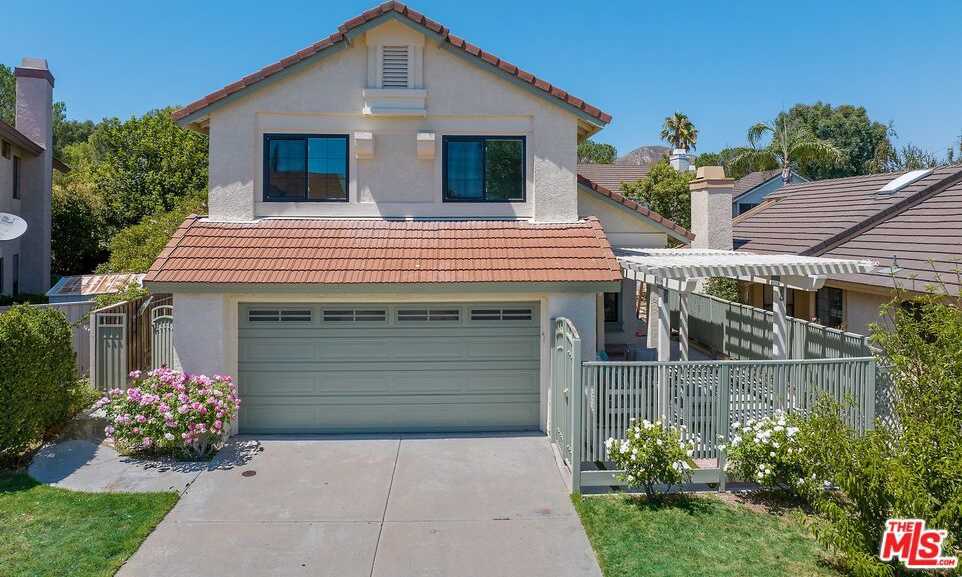 photo 1: 26913 Deer Trail Ct, Calabasas CA 91301