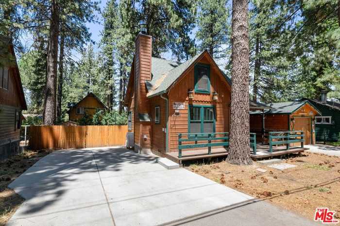 photo 1: 42798 Cedar Avenue, Big Bear CA 92315