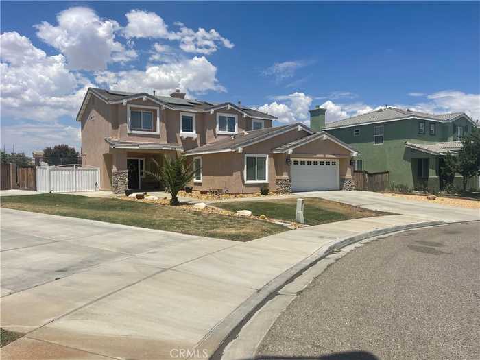 photo 2: 13718 Bluegrass Place, Victorville CA 92392